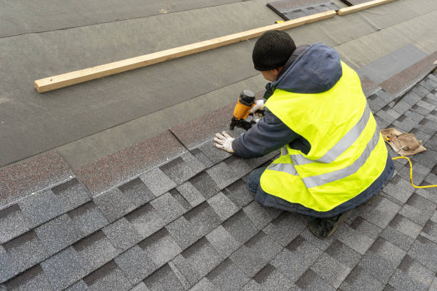 Best Flat Roof Repair Services  in North Lynnwood, WA
